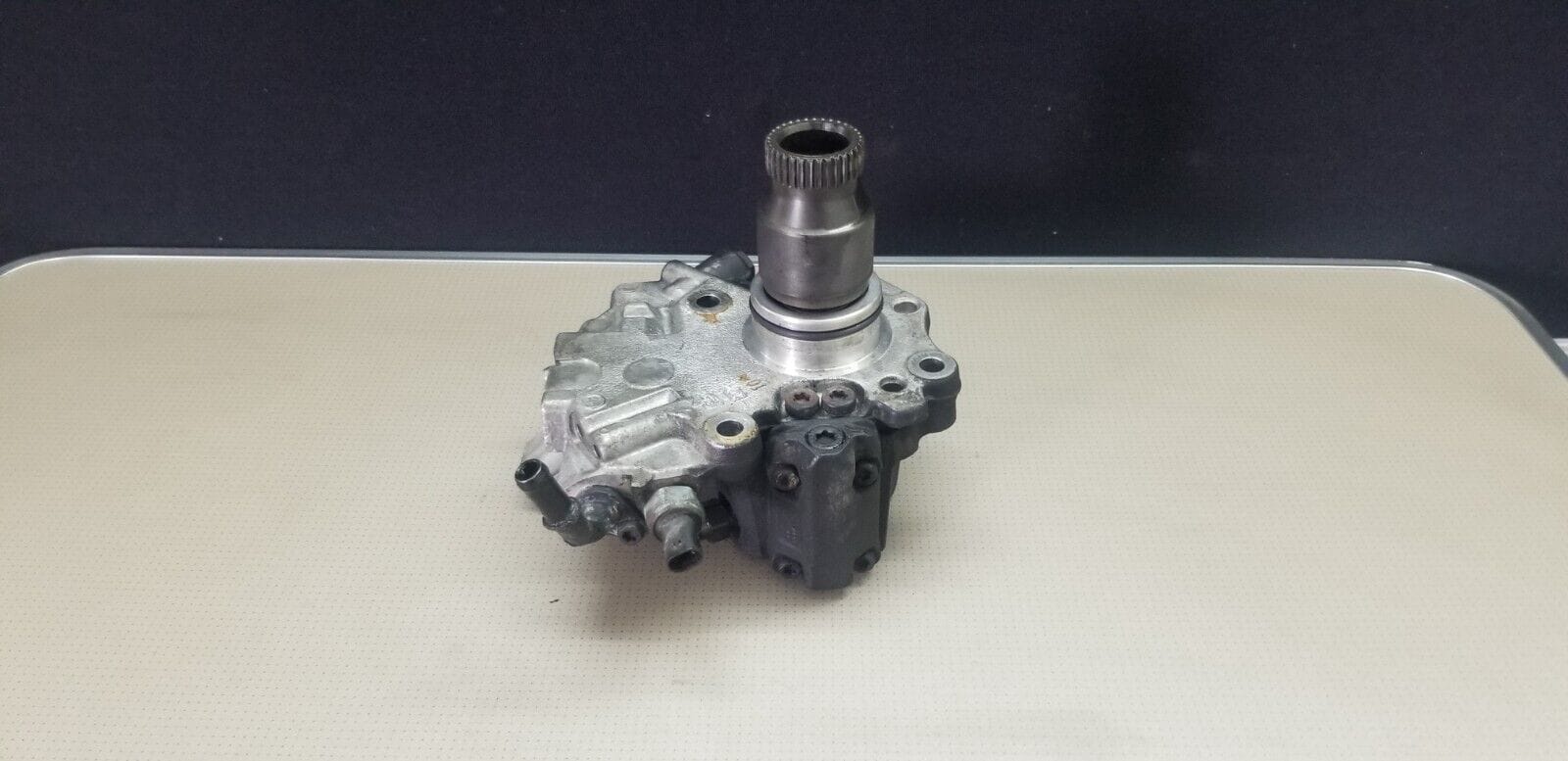 Mercedes Benz E Class High Pressure Fuel Pump A6510700601 W212 E220 CDI |O