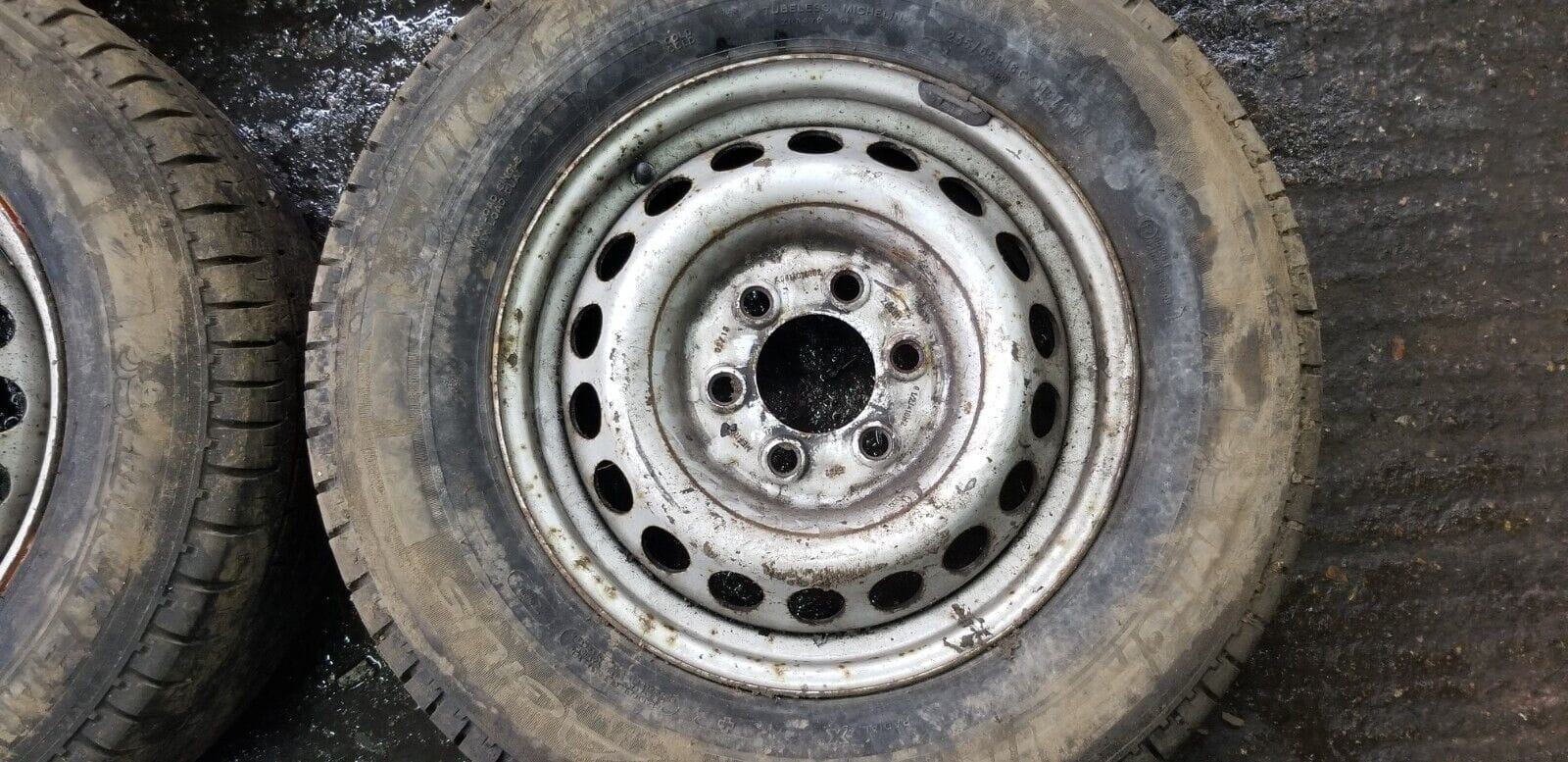 Mercedes Sprinter 16 Inch Steel Wheels and Tyres 235/65 R16C A0014014802 - Image 5