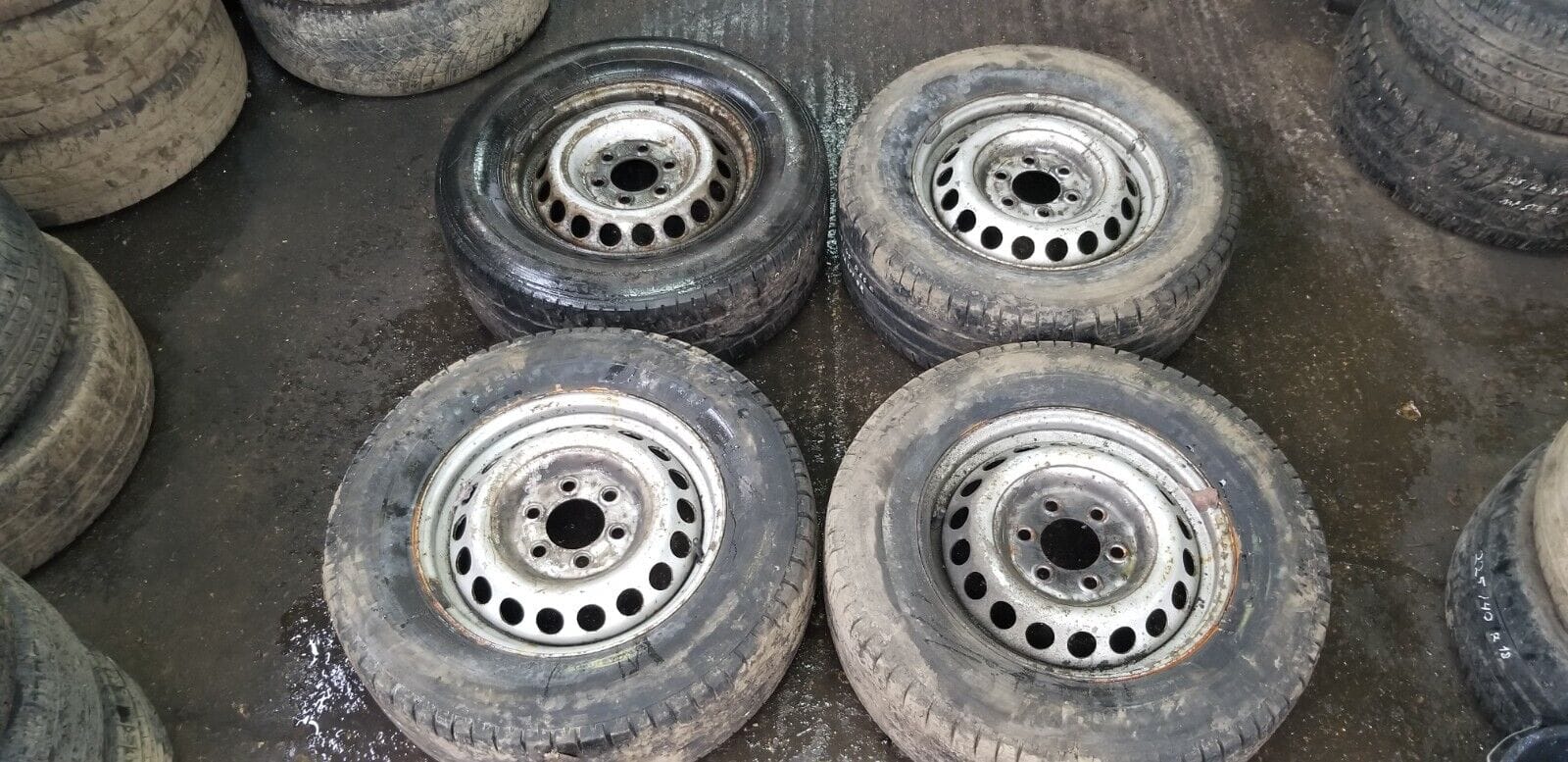 Mercedes Sprinter 16 Inch Steel Wheels and Tyres 235/65 R16C A0014014802