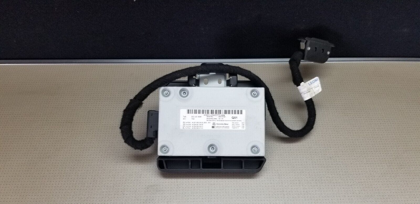 Mercedes W212 Media Interface Control Unit Module Multimedia A2219005903