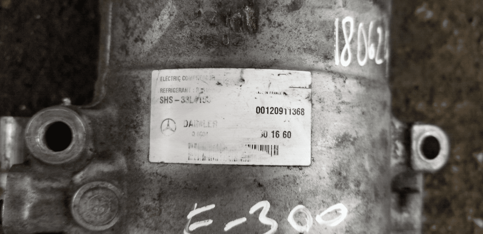 Mercedes-benz E300 Amg Hybrid W212 2013 2143 Air Con Compressoer Pump A0038301660 - Image 4