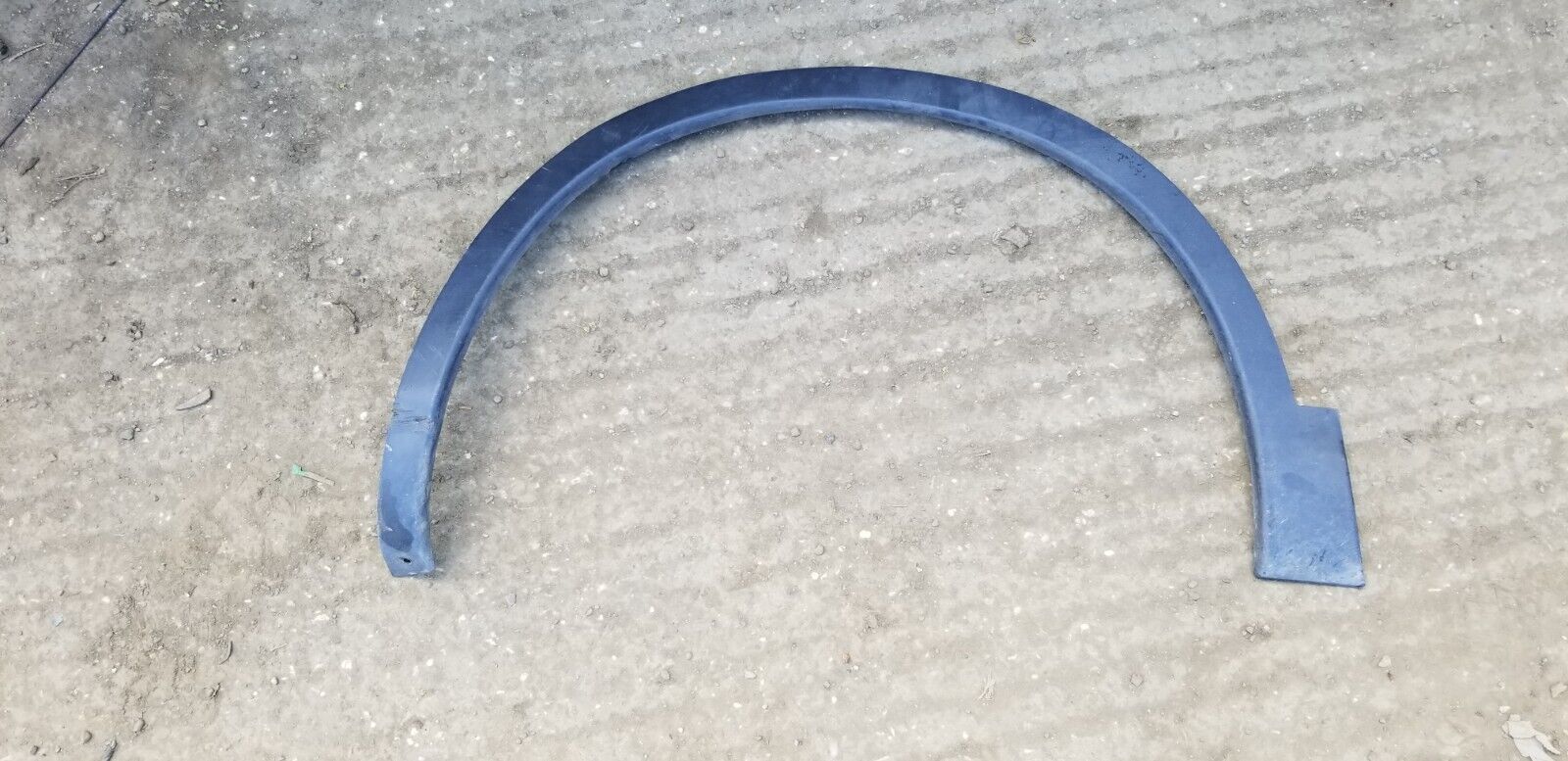 NISSAN QASHQAI WHEEL ARCH TRIM 63811BR01A FRONT LEFT 1.5 DSL MAN 2011