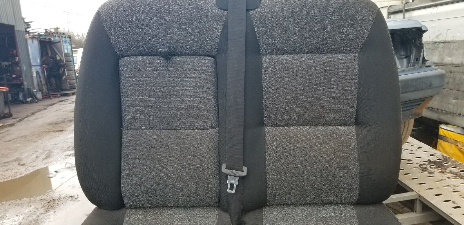 Peugeot Boxer HDI 335 2018 Passenger Side Middle Seat - Image 4