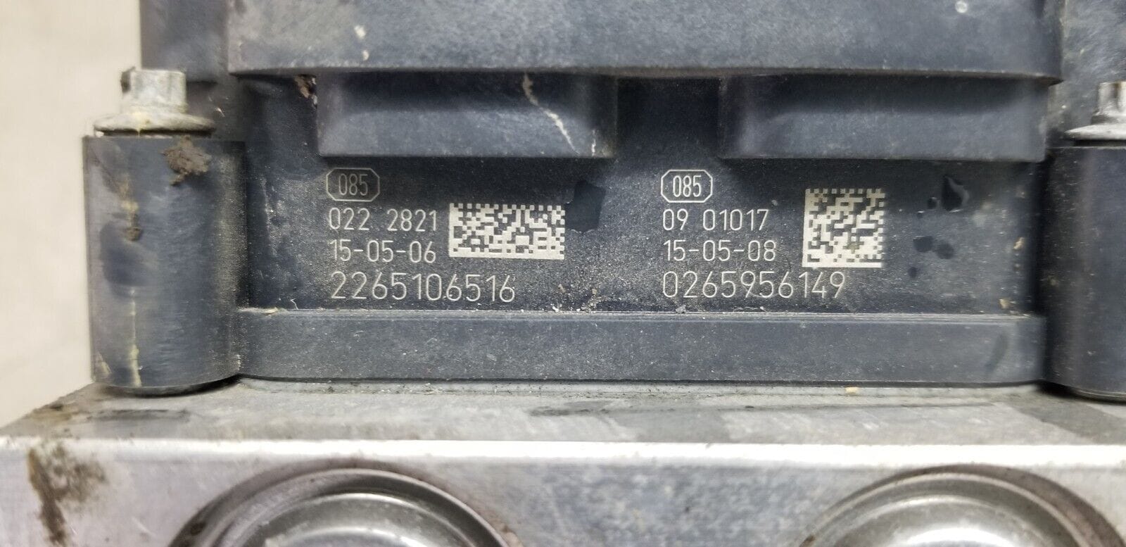 Close-up of 2265106516 part number