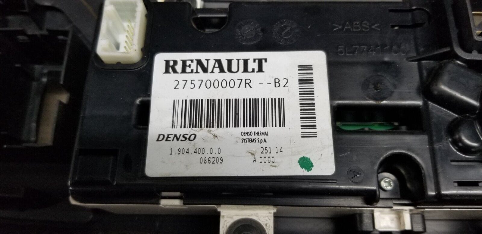 RENAULT MASTER Radio Surround Trim 2015 & Heater Control Mk3 682600025R - Image 4