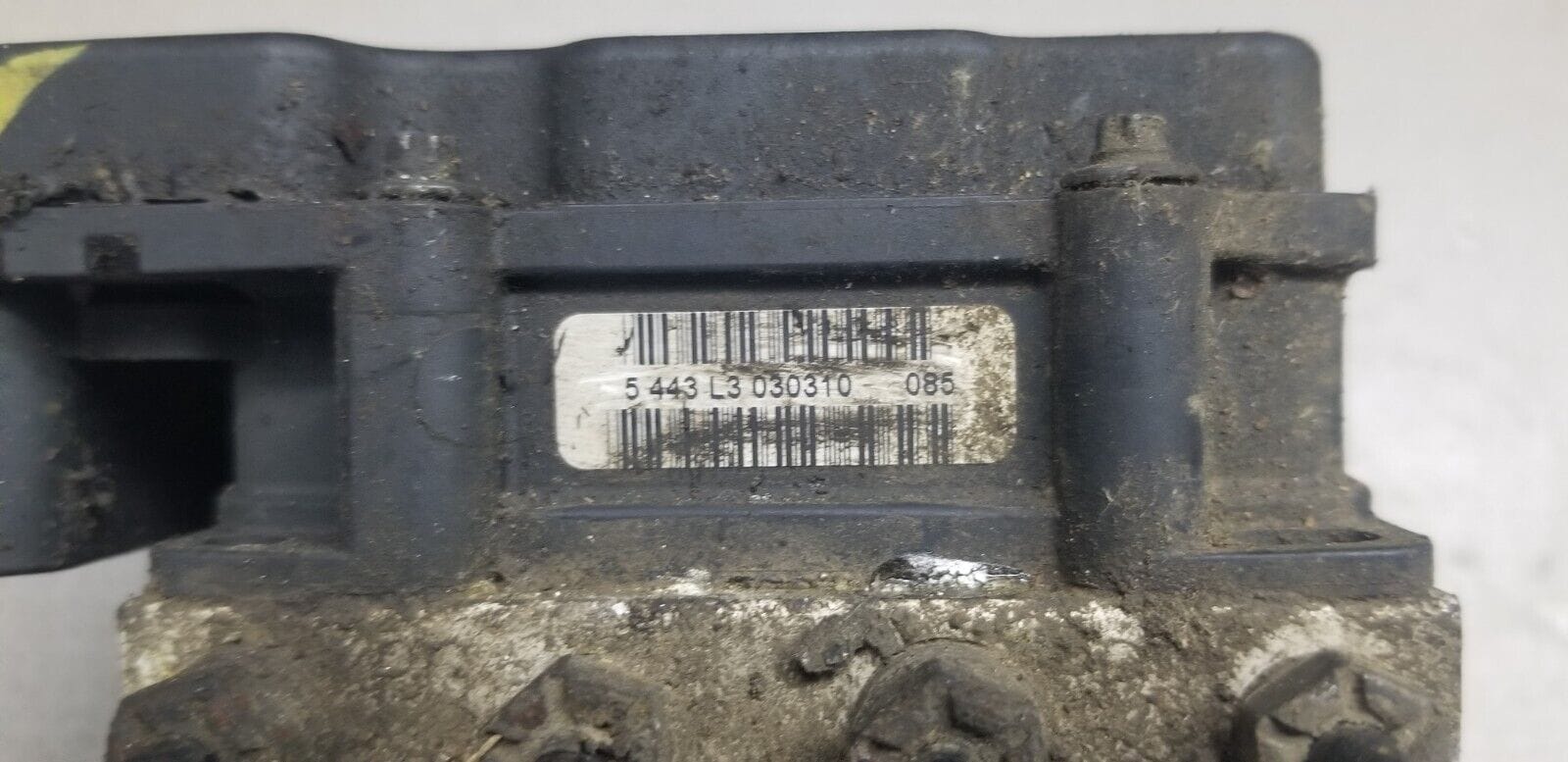 Renault Trafic ABS Pump Module 2.0 Diesel 877527 - Image 4