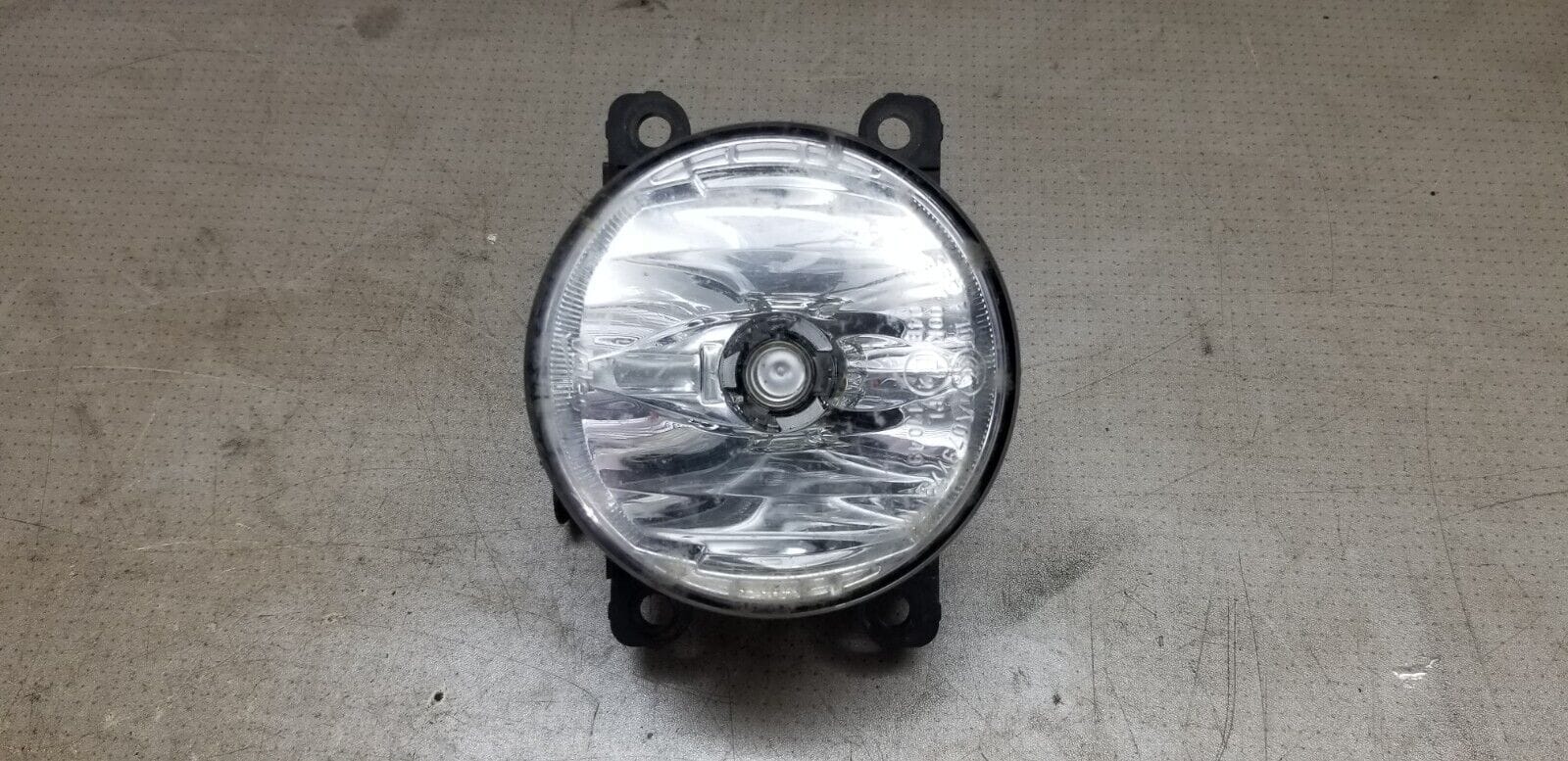 RENAULT TRAFIC MK3 2014-2019 FOG LIGHT FRONT PASSENGER SIDE 261500097R