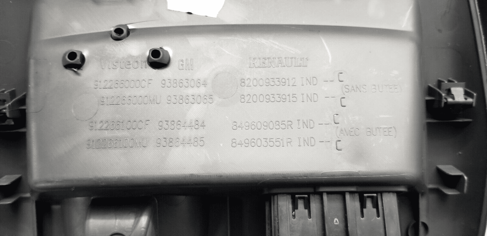 RENAULT TRAFIC Storage Compartment With Radio Remote Diesel 8200933912 - Image 4