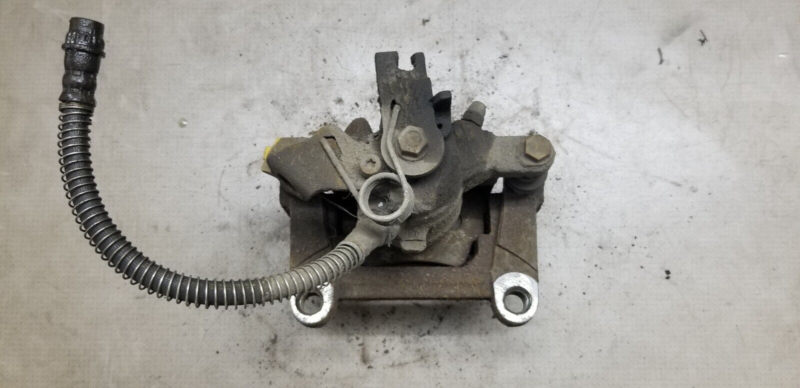 RENAULT TRAFIC VIVARO 1.6 DIESEL PASSENGER SIDE REAR NSR BRAKE CALIPER 2014-2019 - Image 4