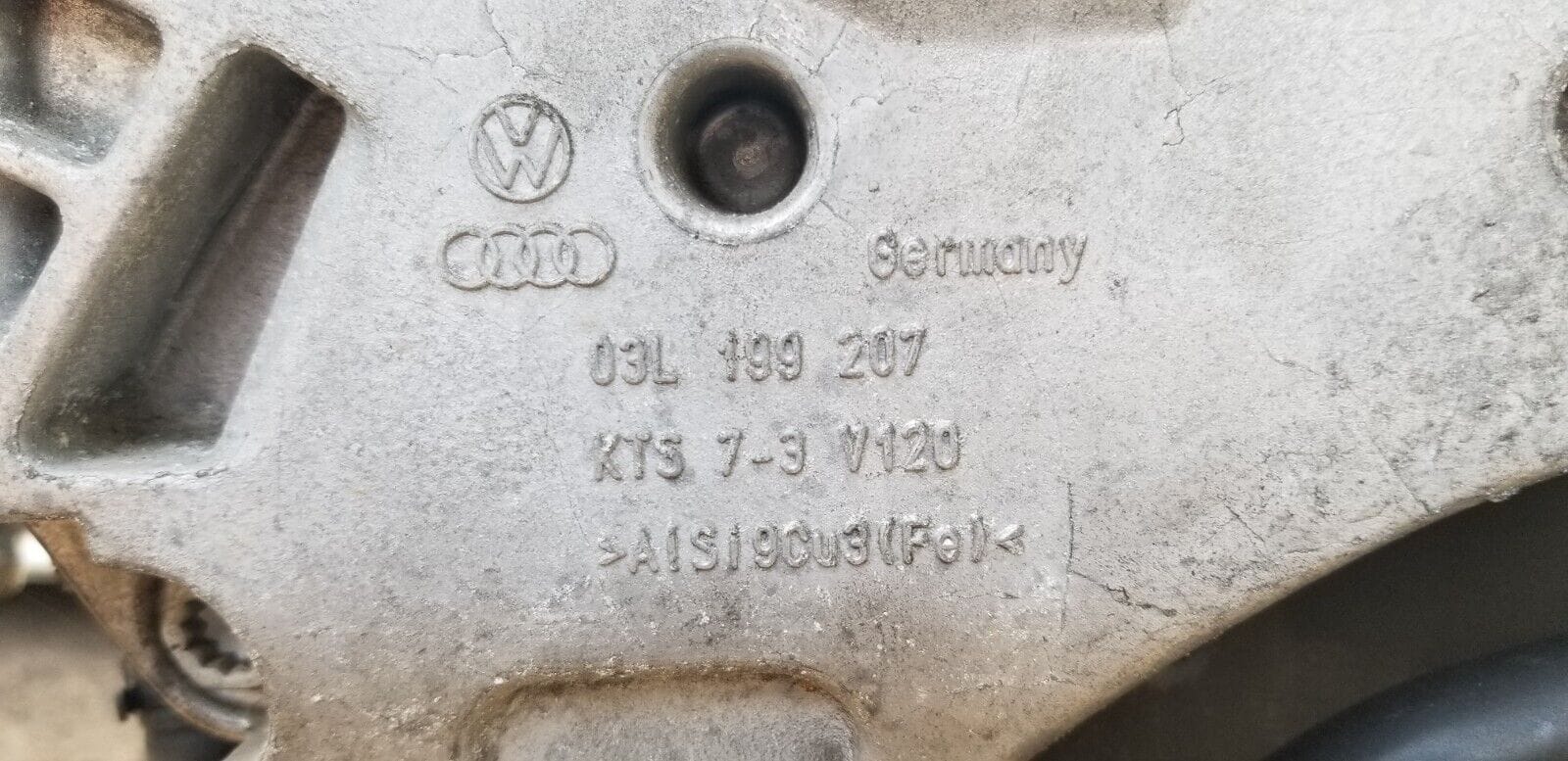 Skoda Octavia MK3 1.6 TDI Engine - Image 7
