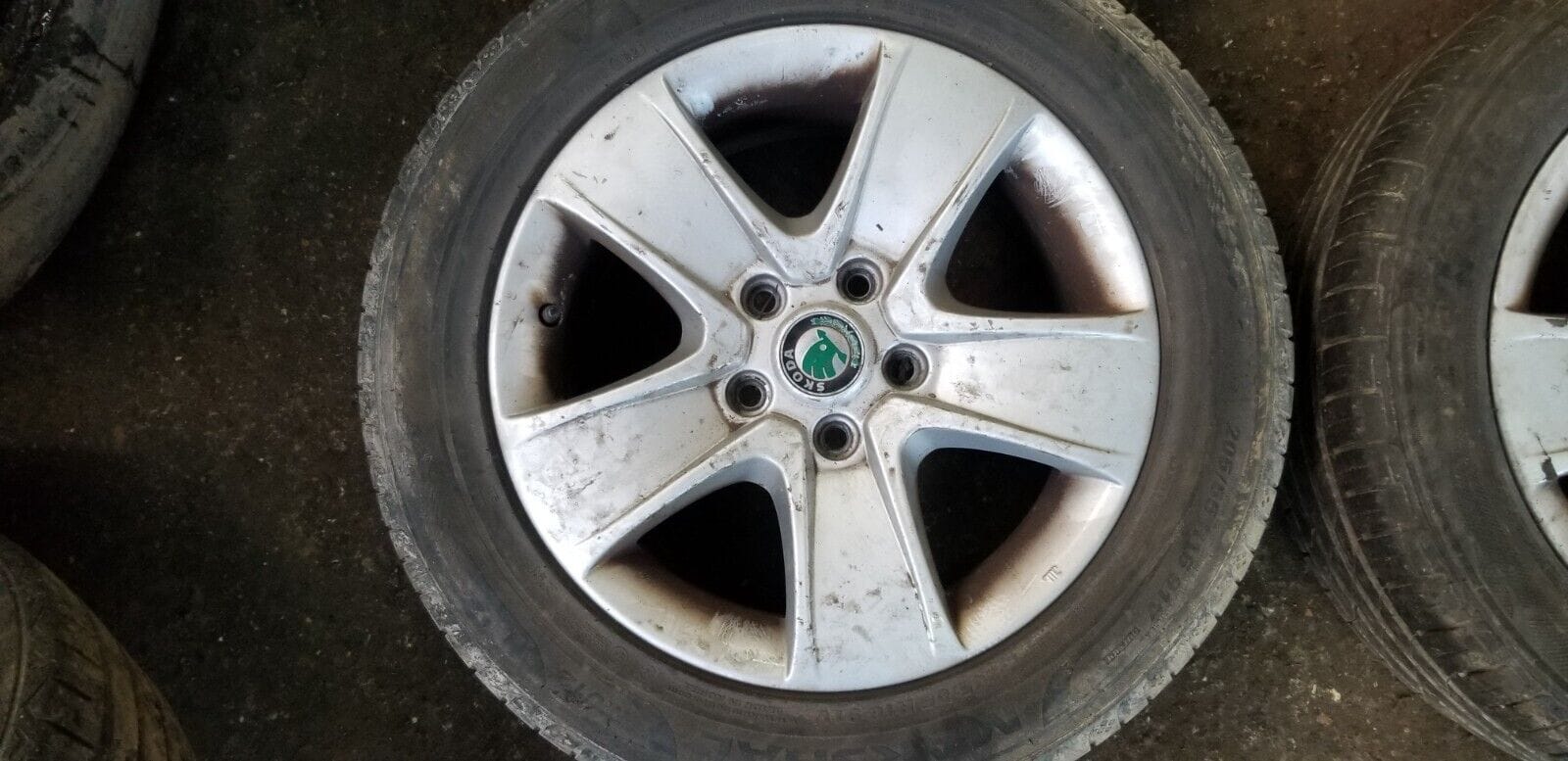 Skoda Octavia Tdi Tsi Alloy Wheels and Tyres 205 55 R16 - Image 9