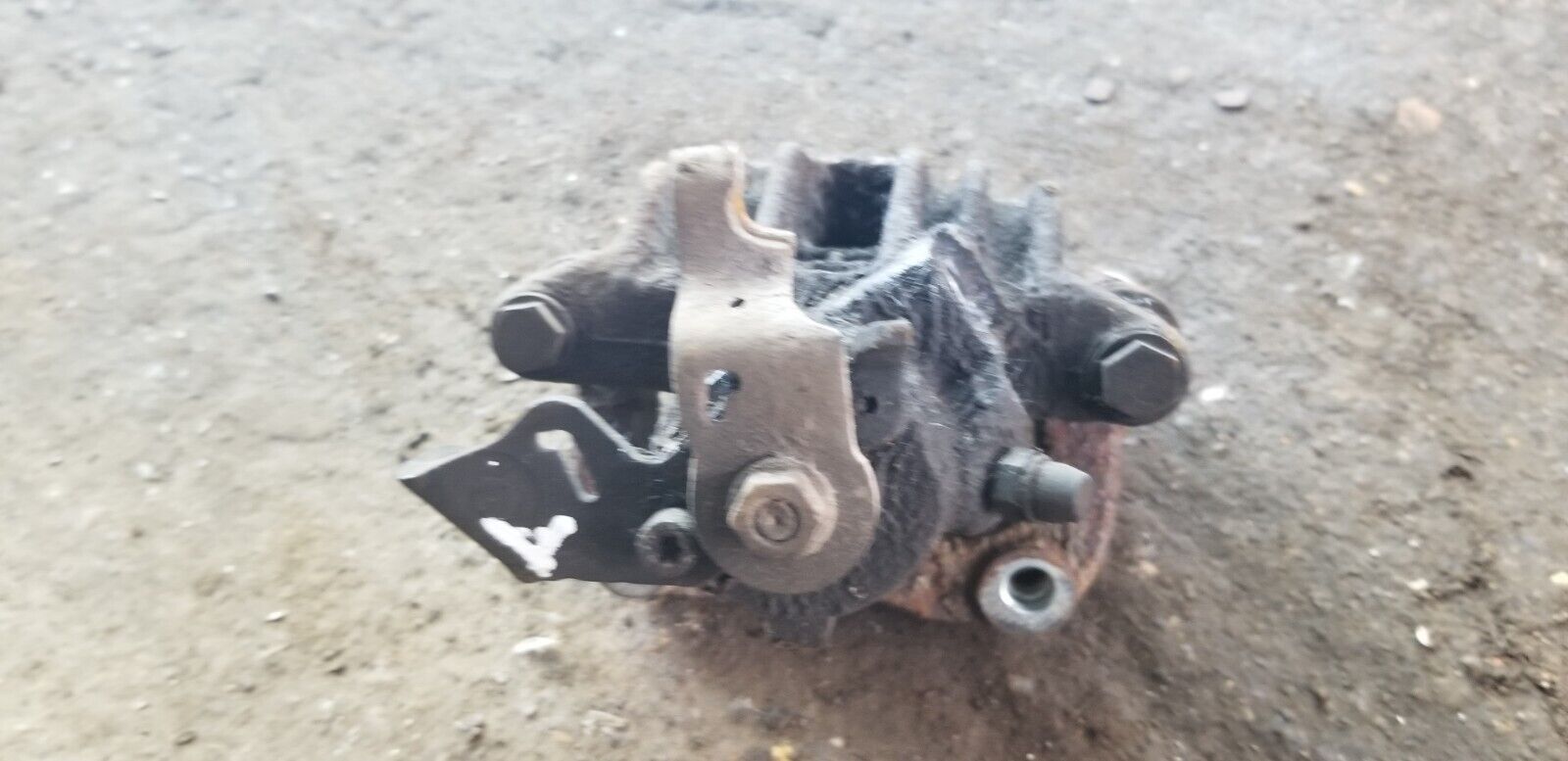 Skoda Rapid 1.6 Diesel 2016 Rear Left Side Brake Caliper |O - Image 5