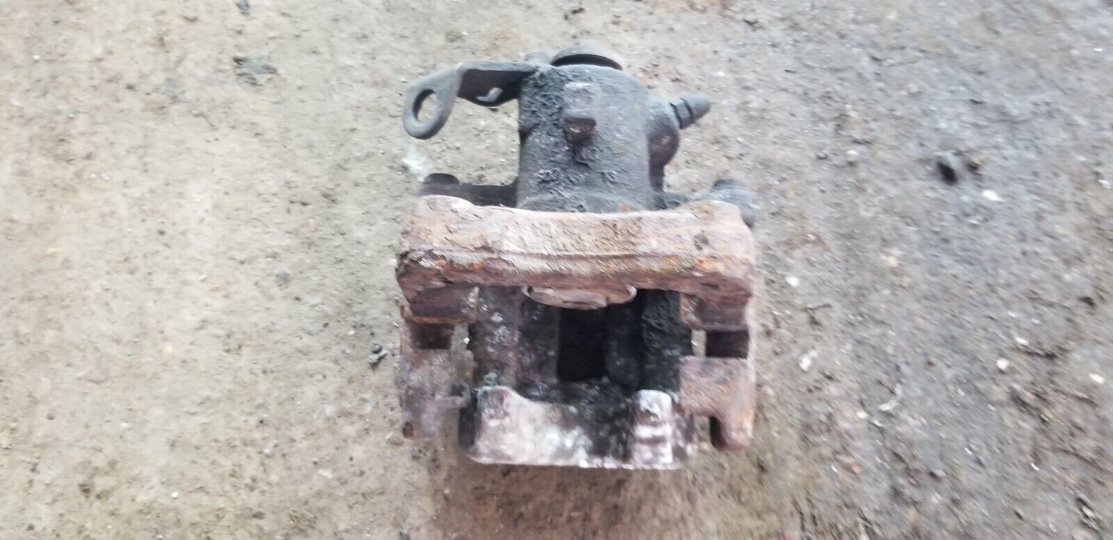 Skoda Rapid 1.6 Diesel 2016 Rear Left Side Brake Caliper |O - Image 6