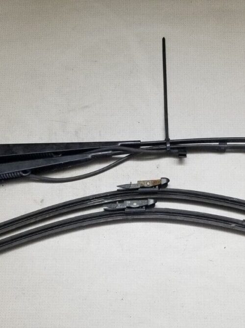 SPRINTER-CRAFTER PASSENGER/DRIVER WIPER ARM SET 2008-18 A0018206144-A9068200744