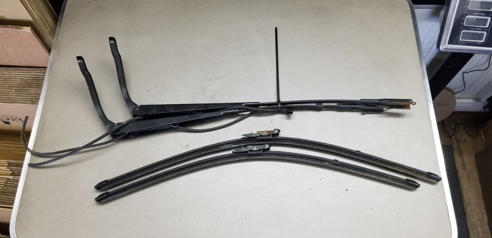 SPRINTER-CRAFTER PASSENGER/DRIVER WIPER ARM SET 2008-18 A0018206144-A9068200744