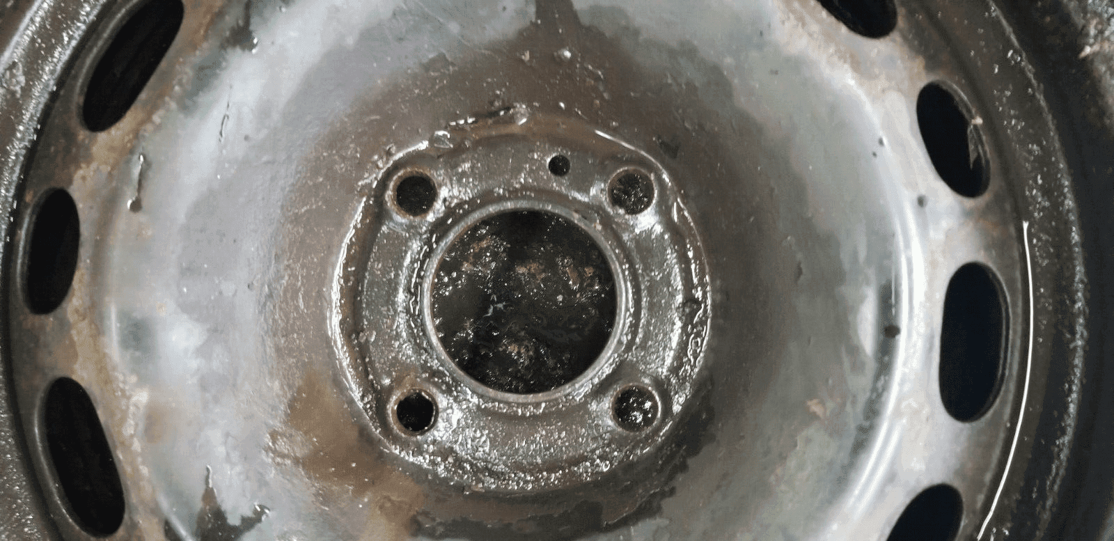 Steel Wheel And Tyre 195 65 R15 4 Studs - Image 4