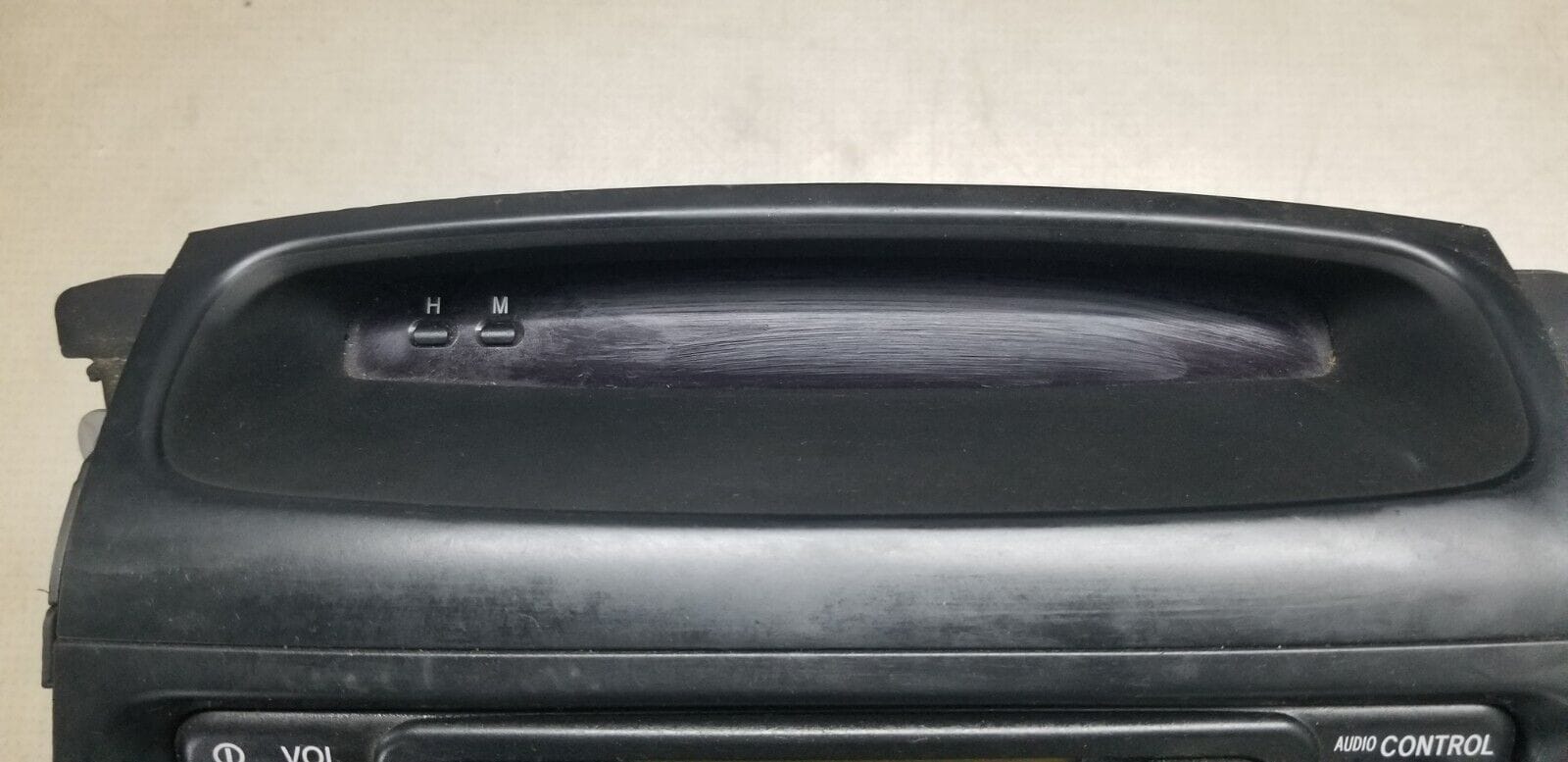 Toyota RAV4 Mk2 2000-2005 radio sat nav unit side view