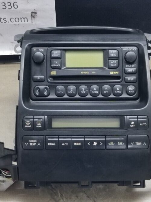 Toyota RAV4 Mk2 2000-2005 radio sat nav CD MP3 player head unit front view