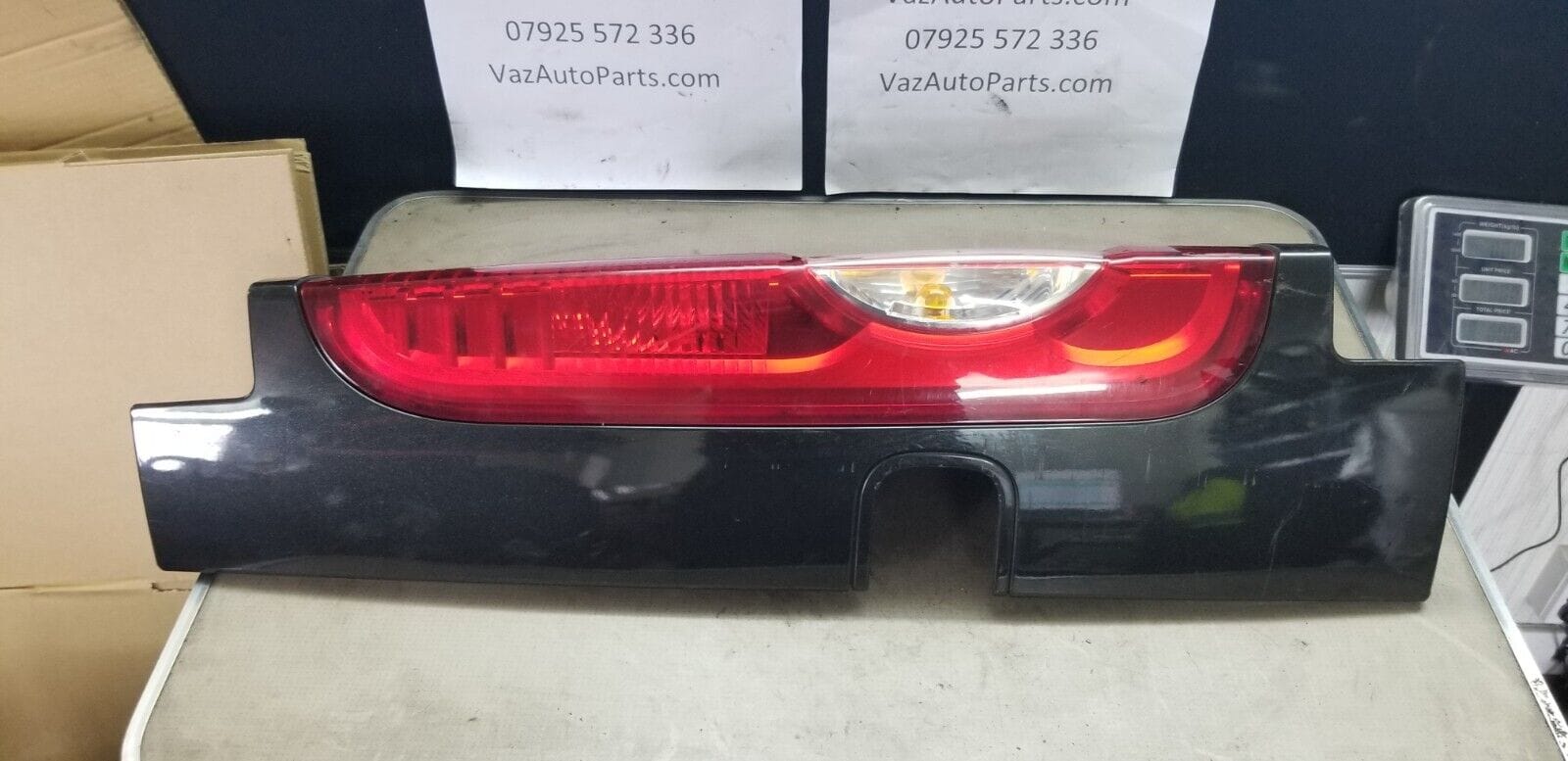 VAUXHALL VIVARO 2014 TAILLIGHT LEFT SIDE 93857722 - Image 4
