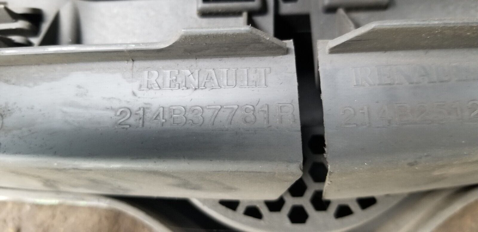 Vauxhall Vivaro Front Grille Grill 214B37781R 2015 - 2019 |O - Image 4