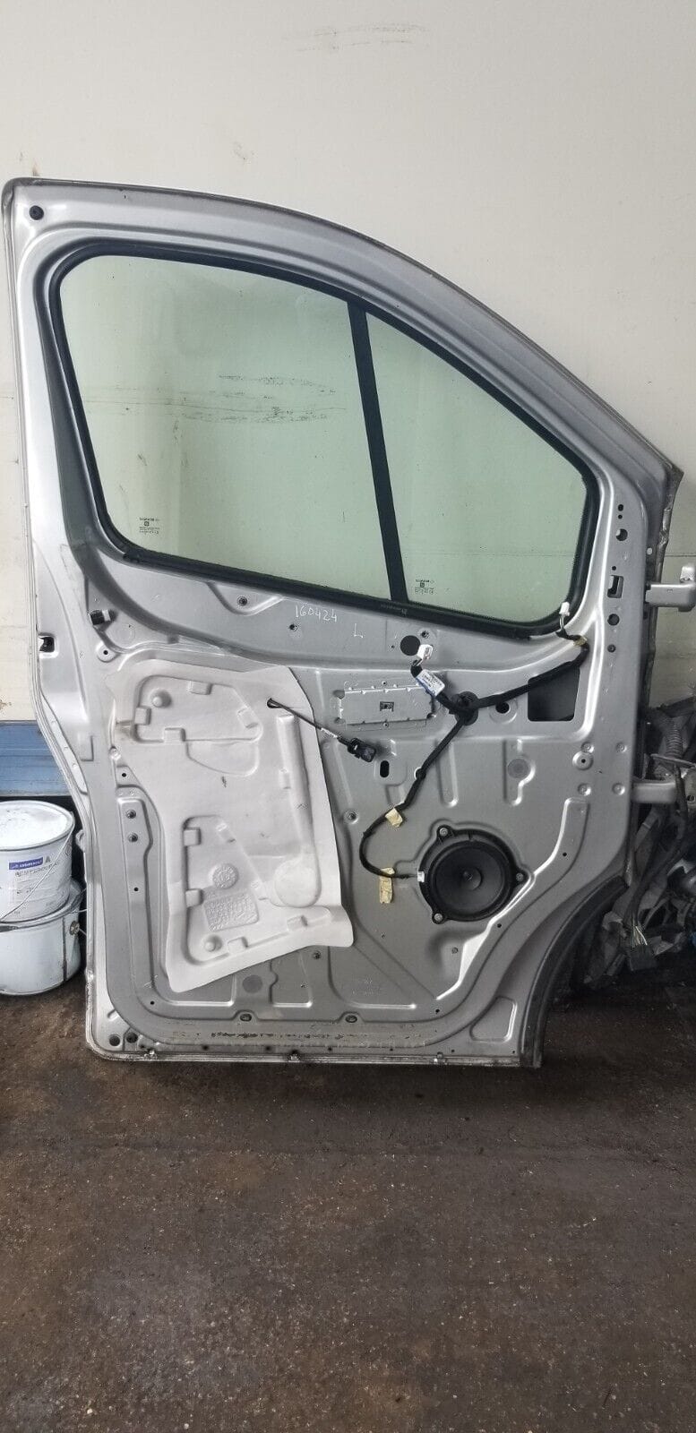 Vauxhall Vivaro Front Door Passenger Side 2015 Diesel - Image 3