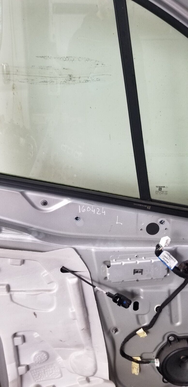 Vauxhall Vivaro Front Door Passenger Side 2015 Diesel - Image 4