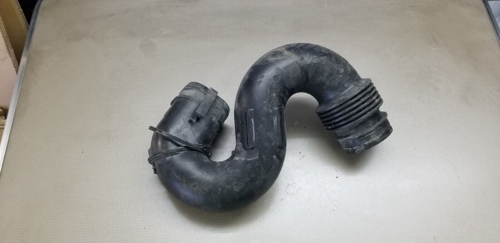 VAUXHALL VIVARO RENAULT TRAFIC 1.6 TD AIR BOX INTAKE PIPE 165555514R 2015