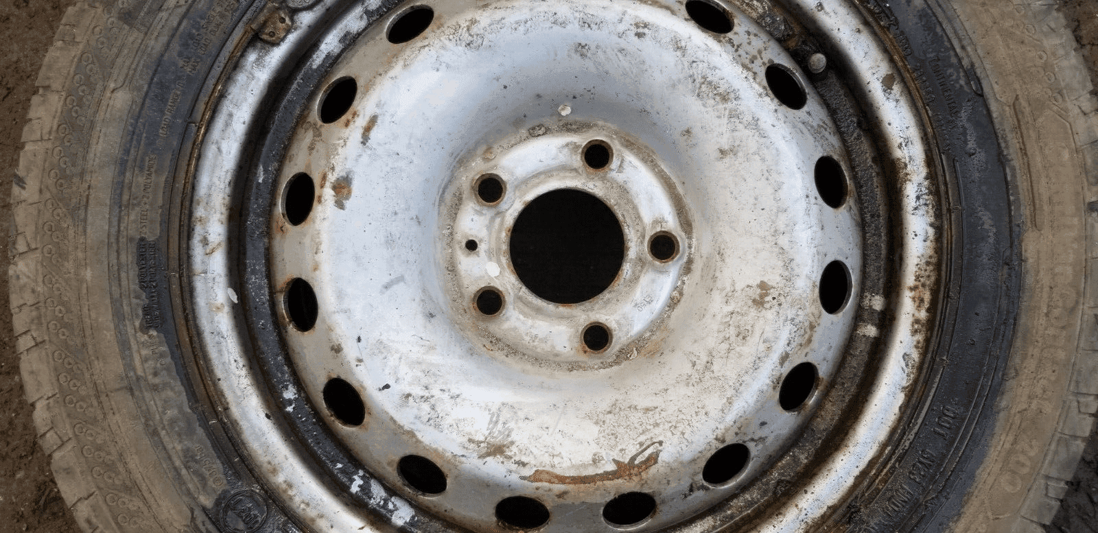 Vauxhall Vivaro Steel Wheel And Tyre 205/65R16C |O - Image 3