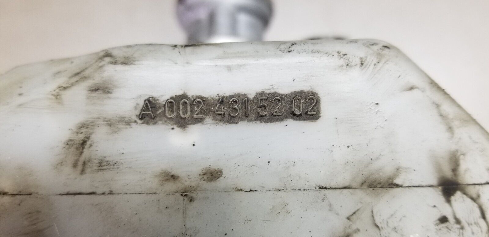 VOLKSWAGEN CRAFTER SPRINTER 06-ON BRAKE MASTER CLYLINDER RESERVOIR A0024315202 - Image 4