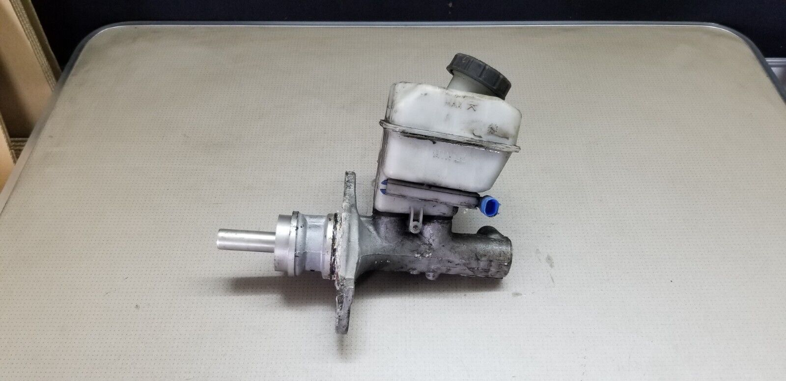 VOLKSWAGEN CRAFTER SPRINTER 06-ON BRAKE MASTER CLYLINDER RESERVOIR A0024315202