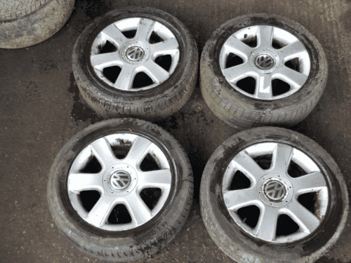 Volkswagen Alloy Wheels and Tyres 205 55 16 Et 50