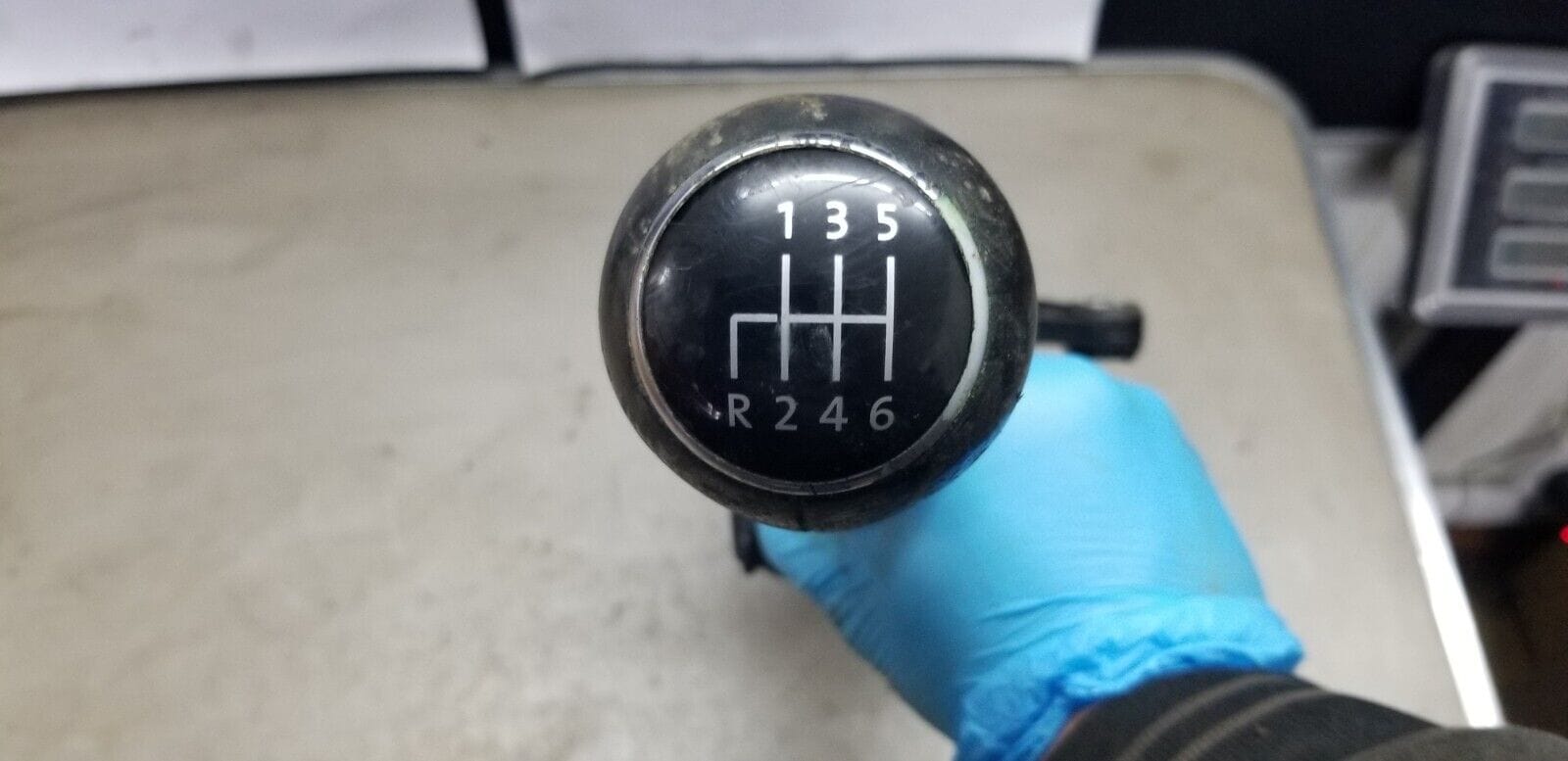 VW CRAFTER 2014 GEAR LEVER HVW9062600198 - Image 4