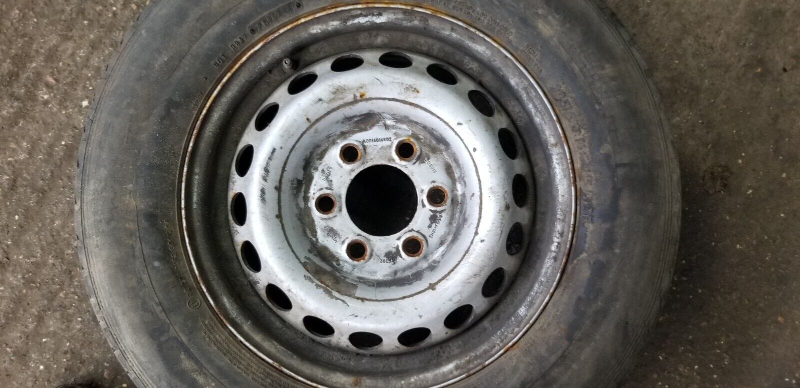 Volkswagen Crafter / Mercedes Sprinter Wheel And Tyre 235/65/R16C |O - Image 3