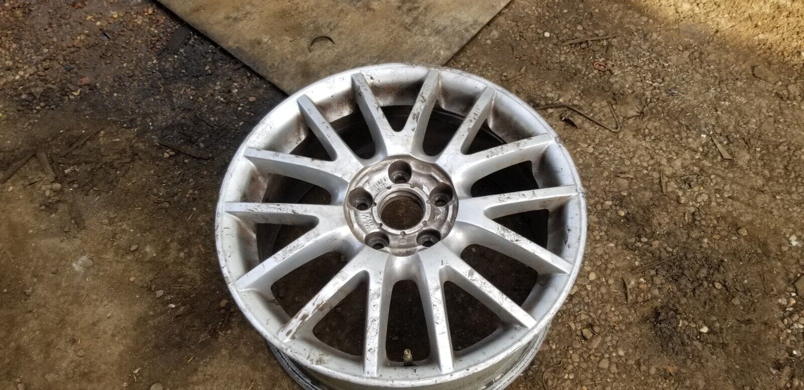 VW Golf 2008 MK6 17 inch Alloy Wheel 225/45R17 1K0601025AN - Image 4