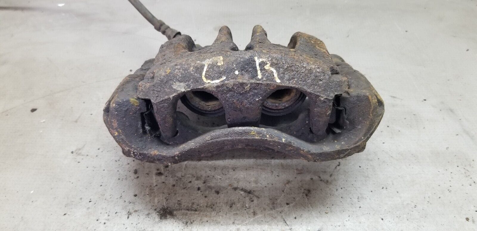 Volkswagen Crafter Brake Caliper Left Near Side Front 2.0 Diesel 2013 - Image 3