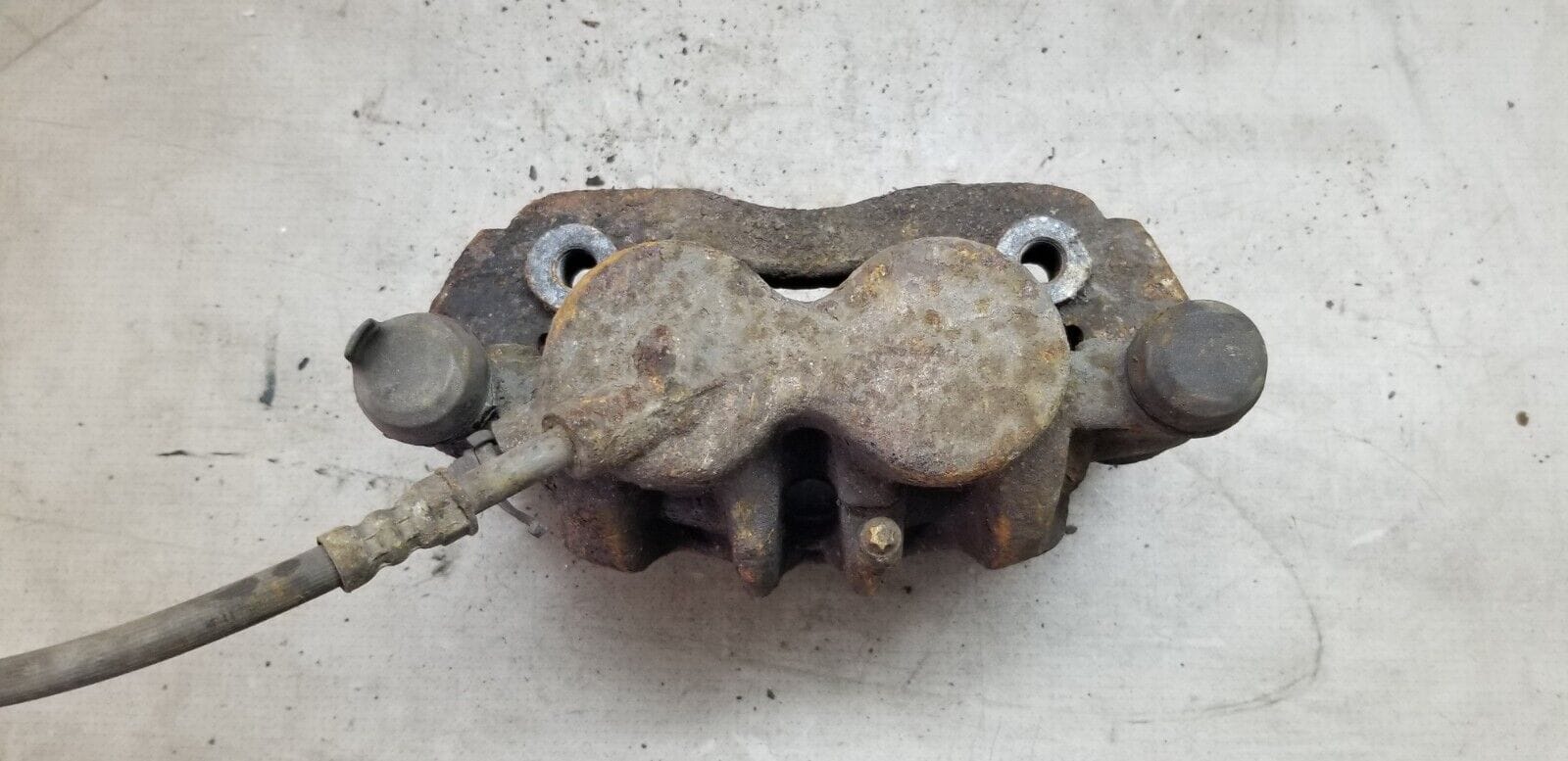 Volkswagen Crafter Brake Caliper Left Near Side Front 2.0 Diesel 2013 - Image 4