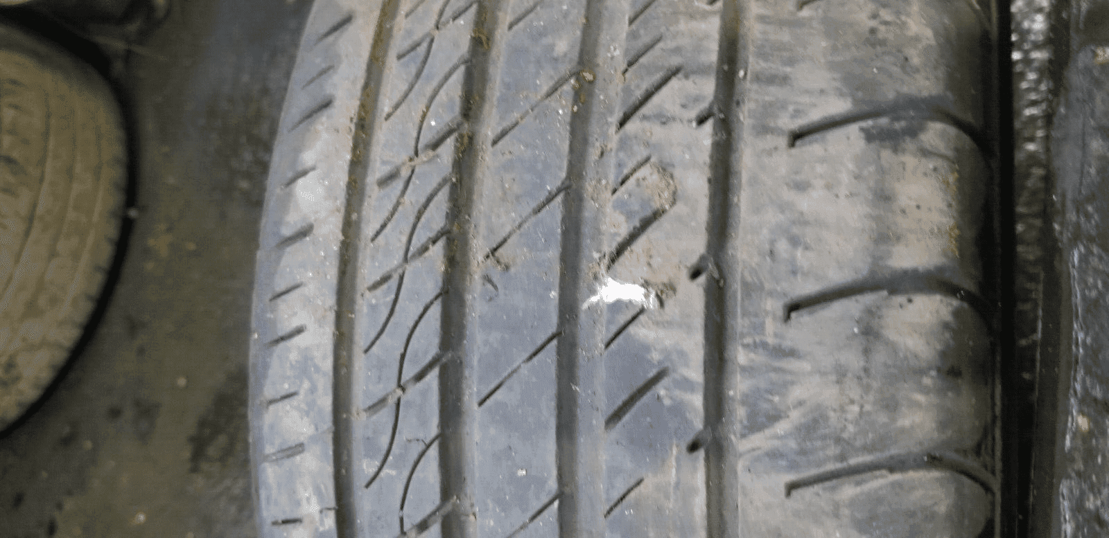 Vauxhall Astra 18 Inch Alloy Wheel and Tyres 40 R18 18X7.5 - Image 17