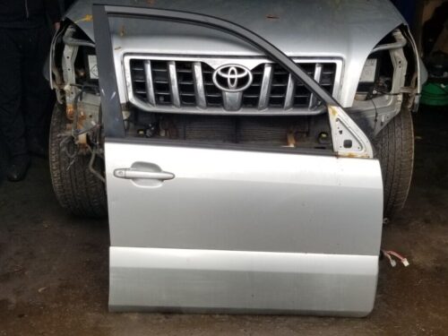 2005 Toyota Land Cruiser Drivers Side Front Door Silver