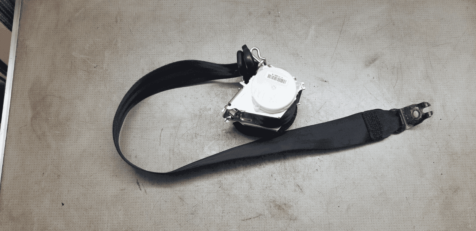 2010 Ford Galaxy seat belt DRIVER side Rear OSR Right