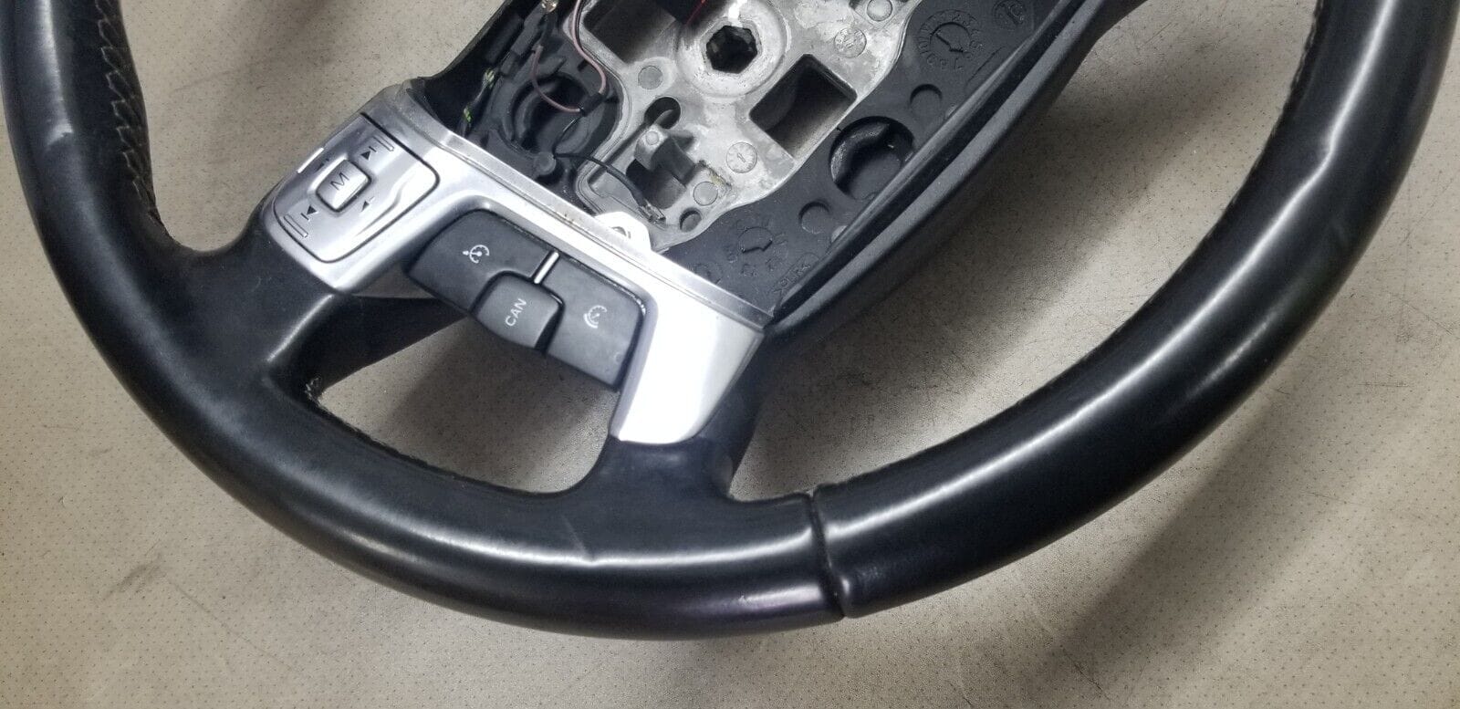 2011 Ford Galaxy Steering Wheel Am2T-14K147-Ea - Image 7