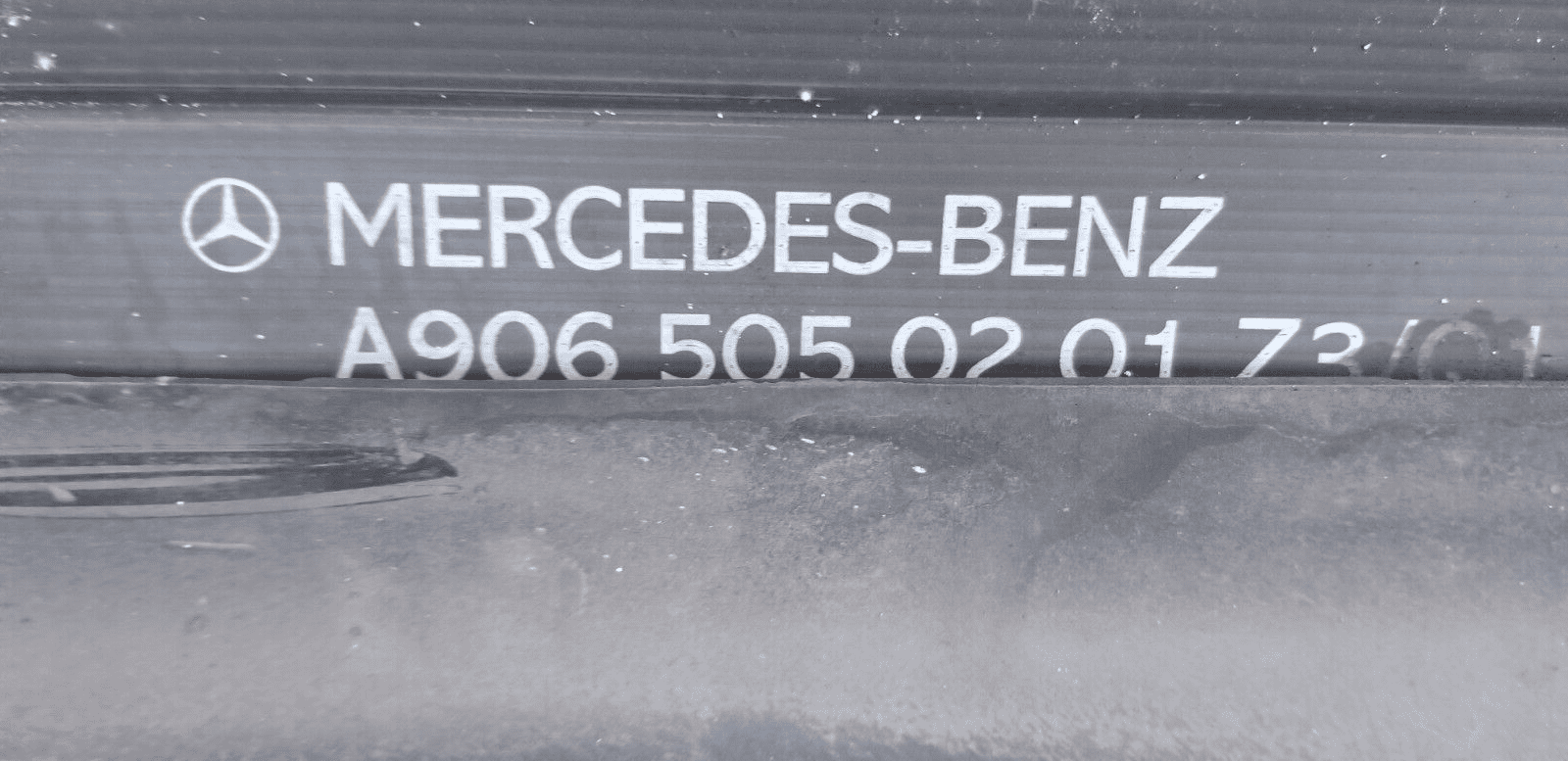 2013 Mercedes Sprinter Cooling Fan Surround A9065050855 - Image 4