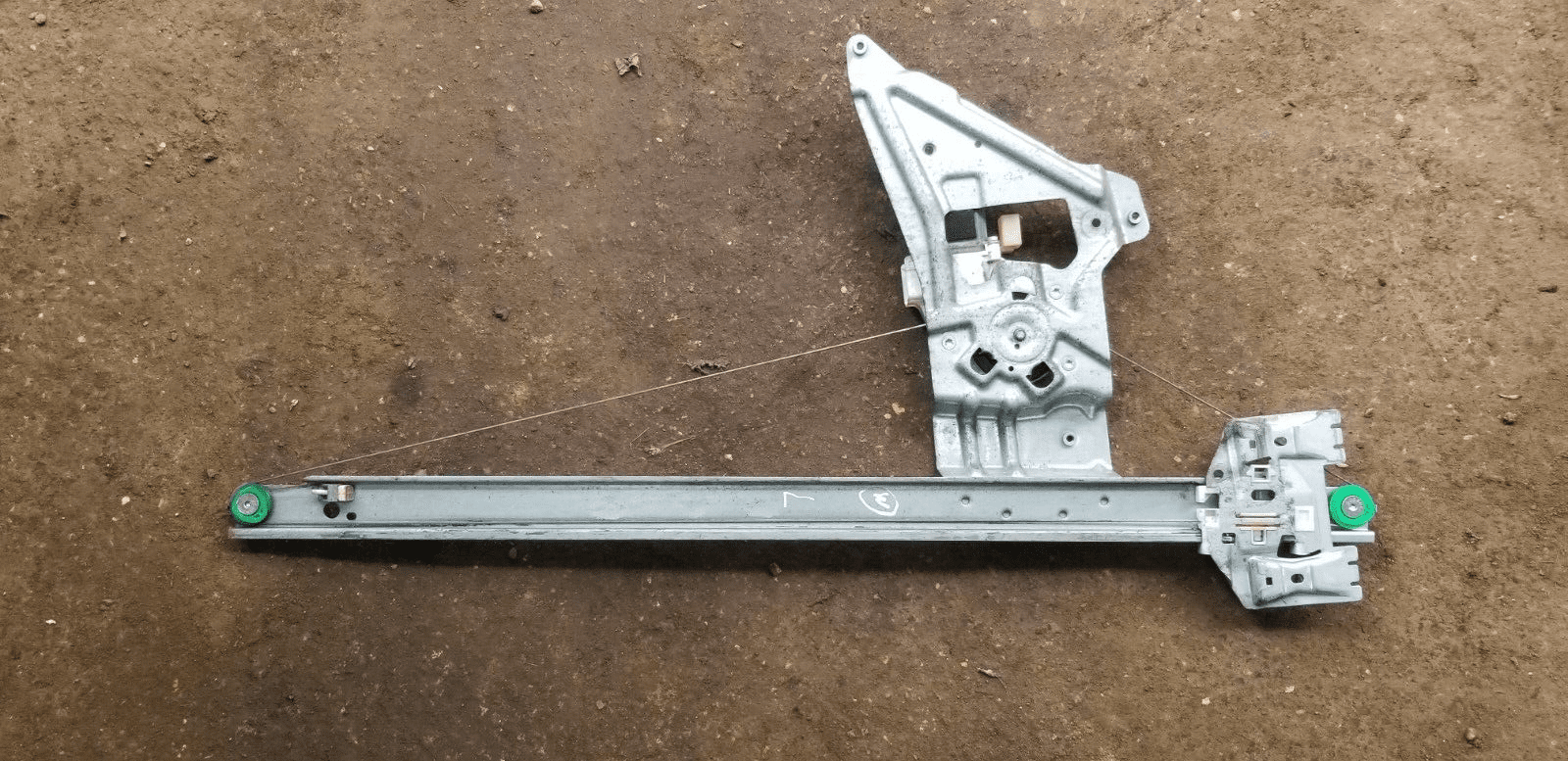 2015 Mercedes Benz Sprinter Mk2 N/S Left Front Door Window Motor Regulator - Image 3