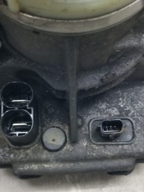 Close-Up of Mounting Points on Renault Trafic Steering Pump