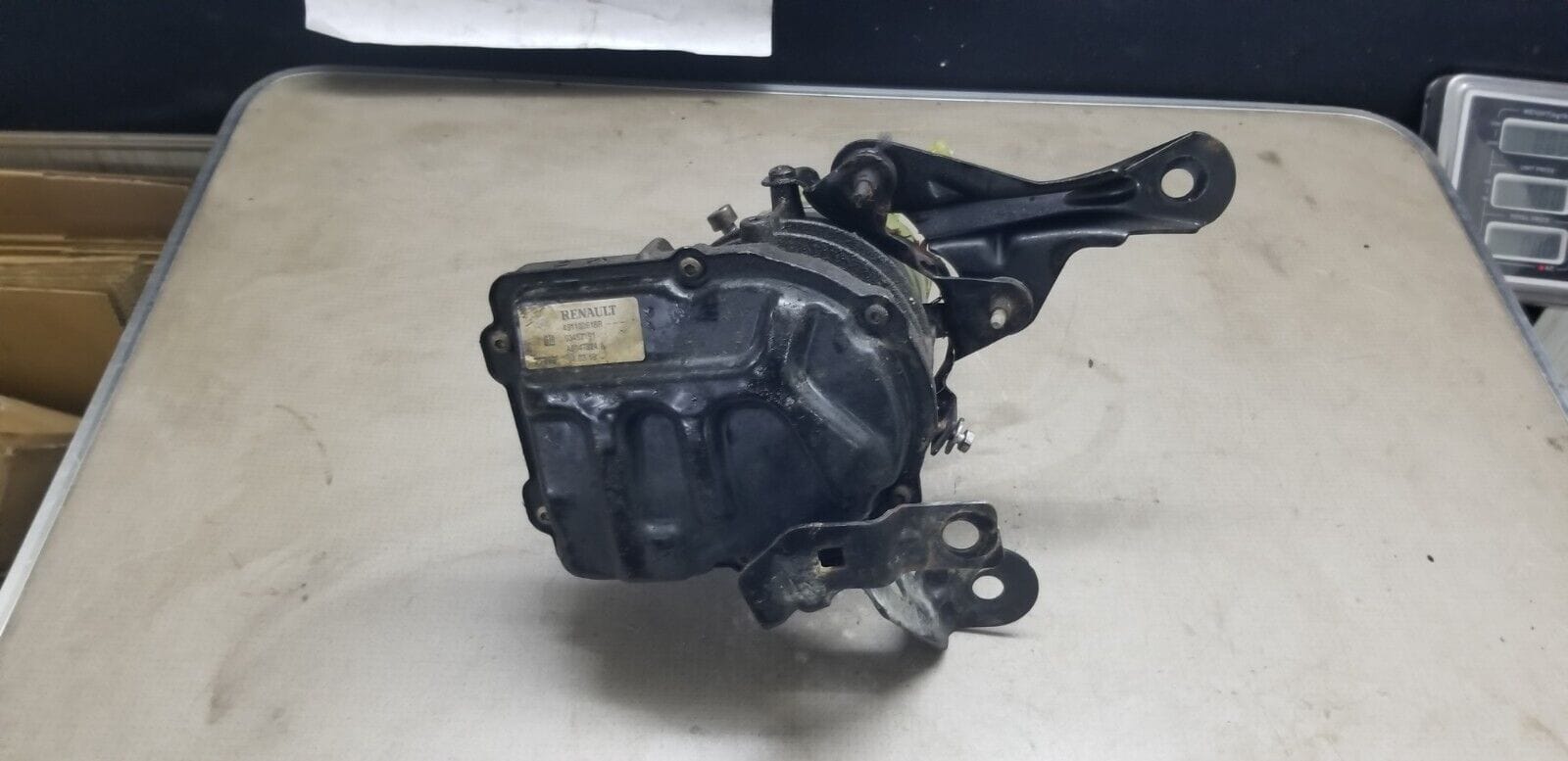 OEM Renault Power Steering Pump Removed from 2016 Trafic