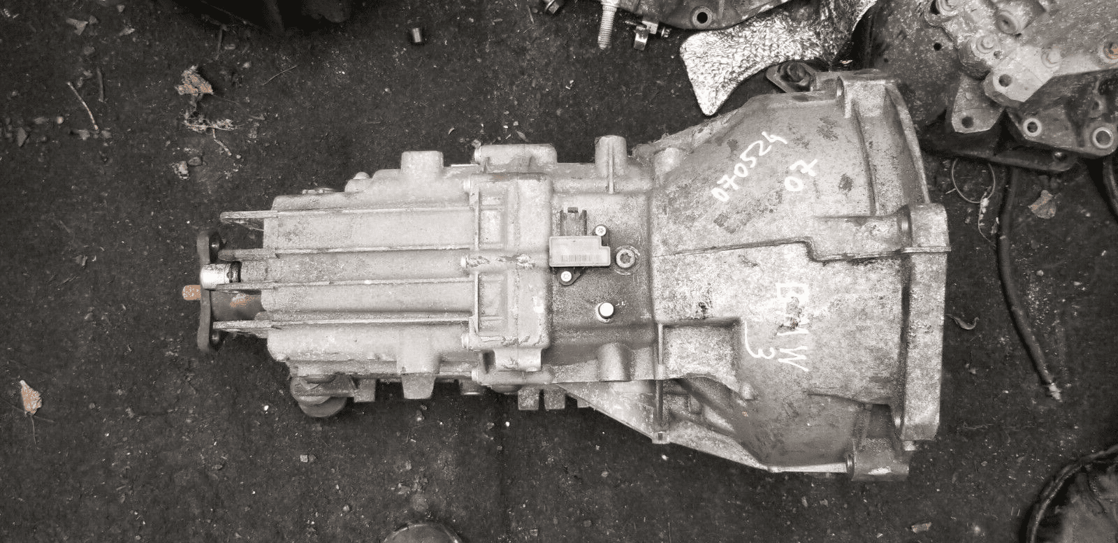 BMW 1 3 Series E87 E90 E91 E92 6 speed diesel manual gearbox 2300-7533818 front view