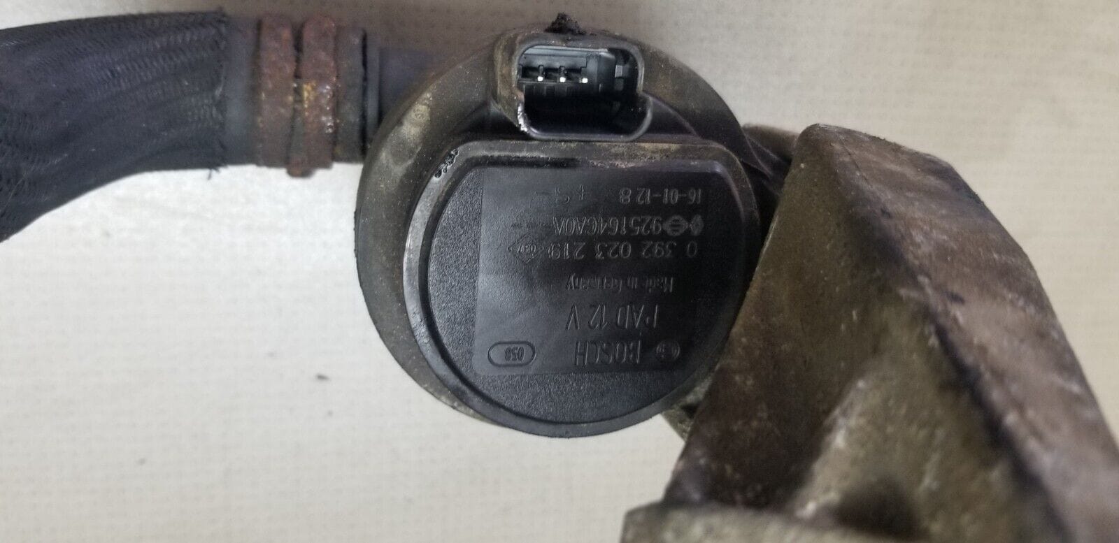 Bosch Water Pump 0392023004 For Renault Vivaro - Image 4