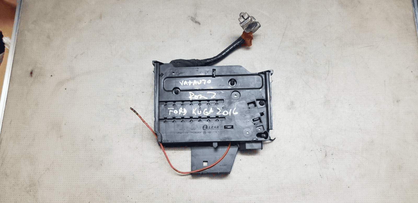 Ford Kuga MK2 2016 2.0 TDCI Battery Fuse Relay Box AV6T-14A067-BC - Image 3