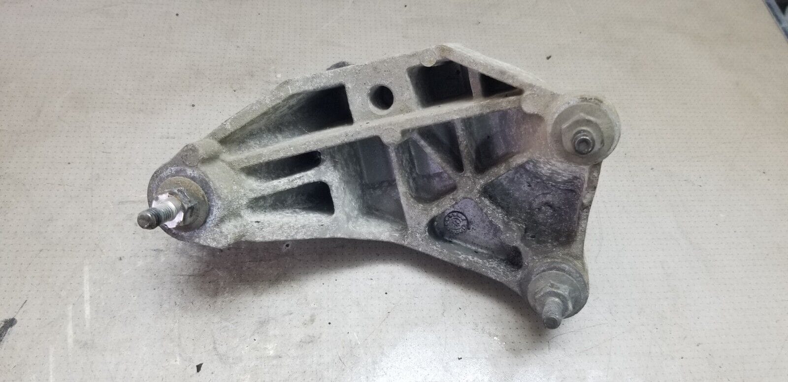 Ford Galaxy Gearbox Mount AG91-7M125-DA - Image 4