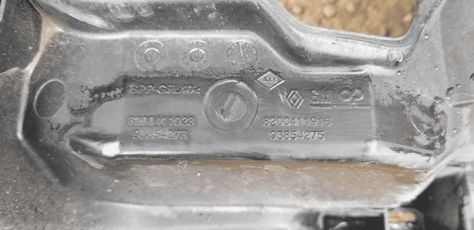 Genuine Renault Trafic 2.0d Front Slam Panel Radiator Support 8200219758 - Image 6