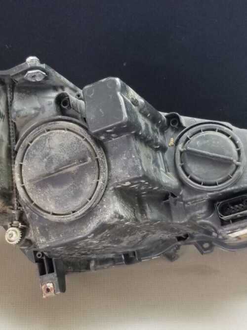 Rear connector and mounting points of Mercedes W212 headlight